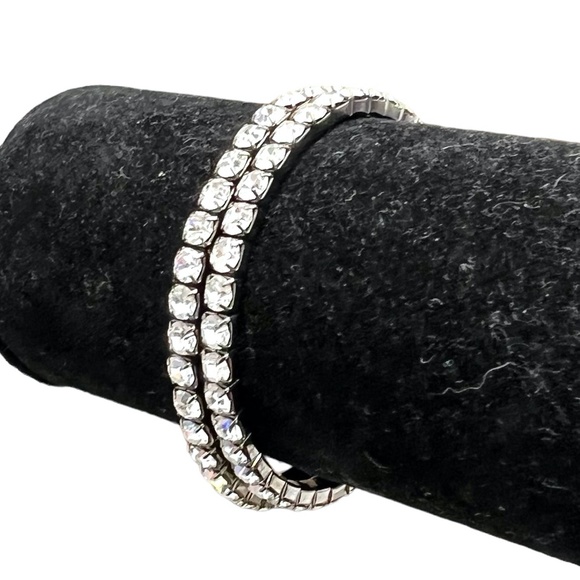 VINTAGE CLEAR CRYSTAL STRETCH BRACELETS - SET OF 2 - Picture 1 of 13